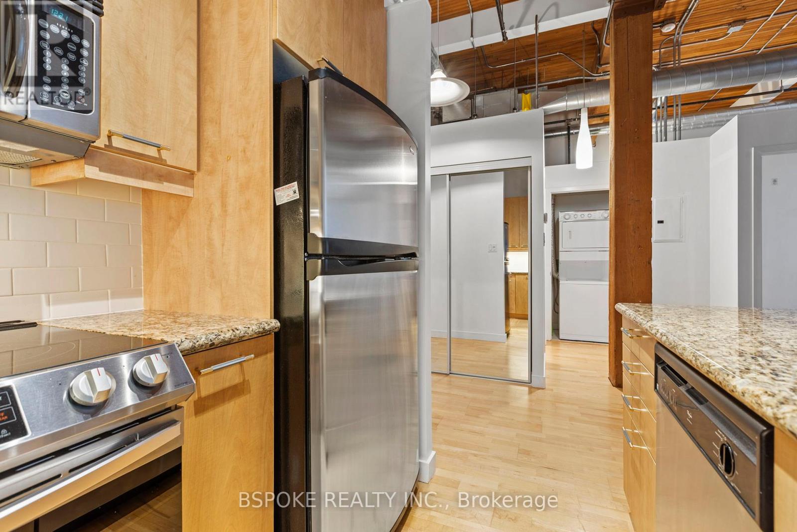 227 - 955 Queen Street W, Toronto (niagara), Ontario