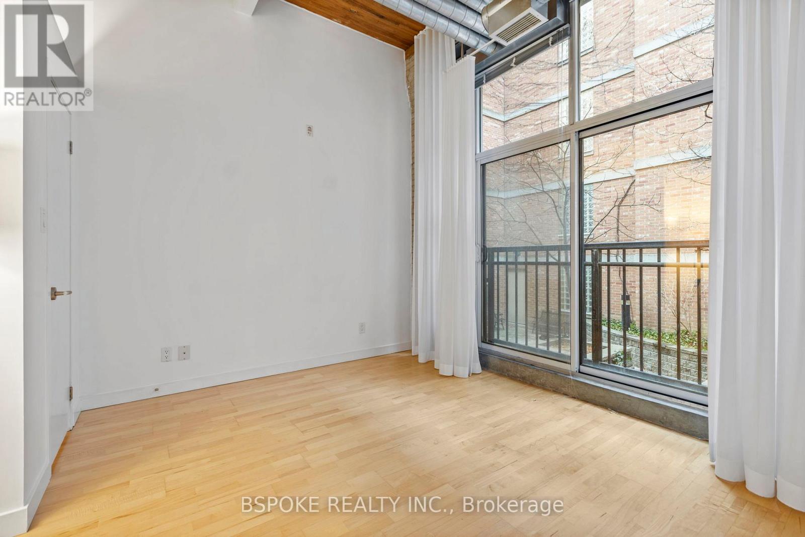 227 - 955 Queen Street W, Toronto (niagara), Ontario