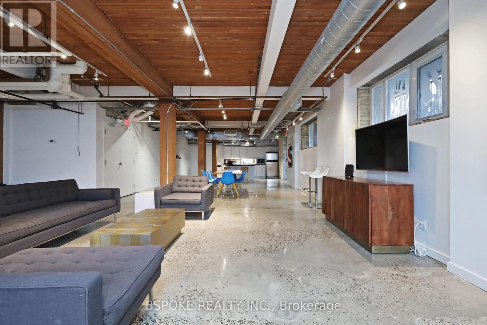 227 - 955 Queen Street W, Toronto (niagara), Ontario