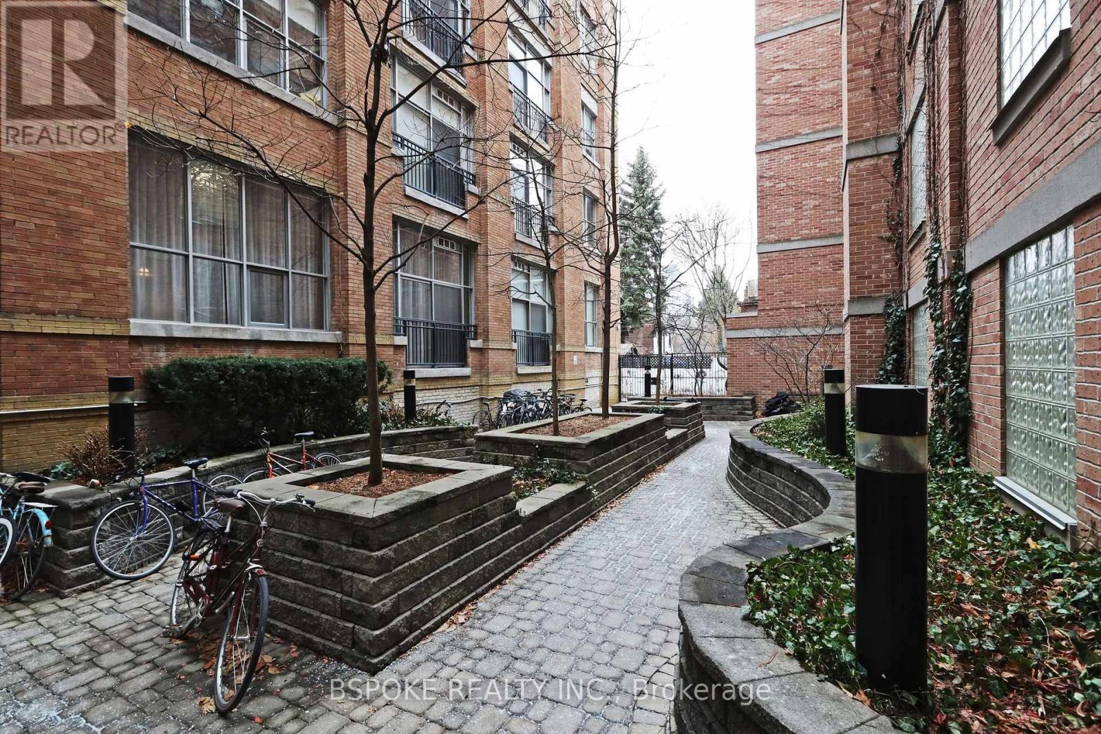 227 - 955 Queen Street W, Toronto (niagara), Ontario