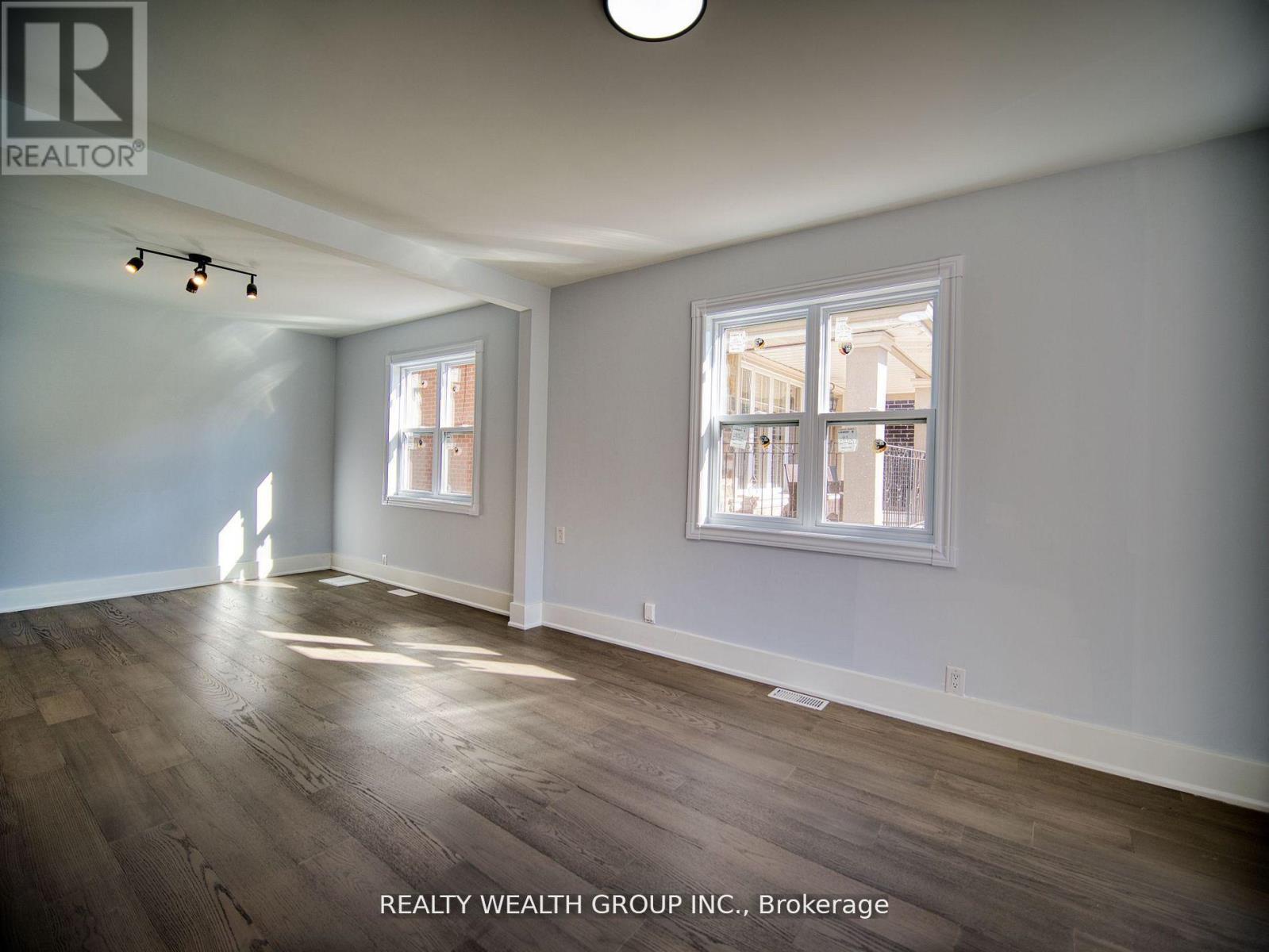 47 Preston Street, Toronto (birchcliffe-cliffside), Ontario