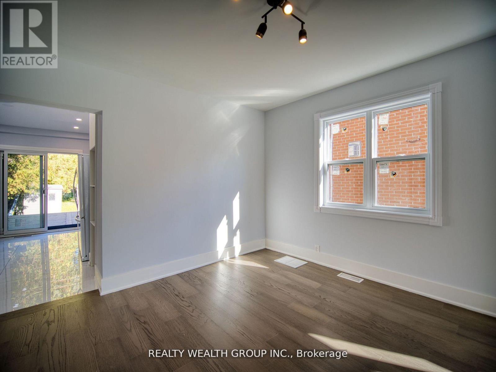 47 Preston Street, Toronto (birchcliffe-cliffside), Ontario