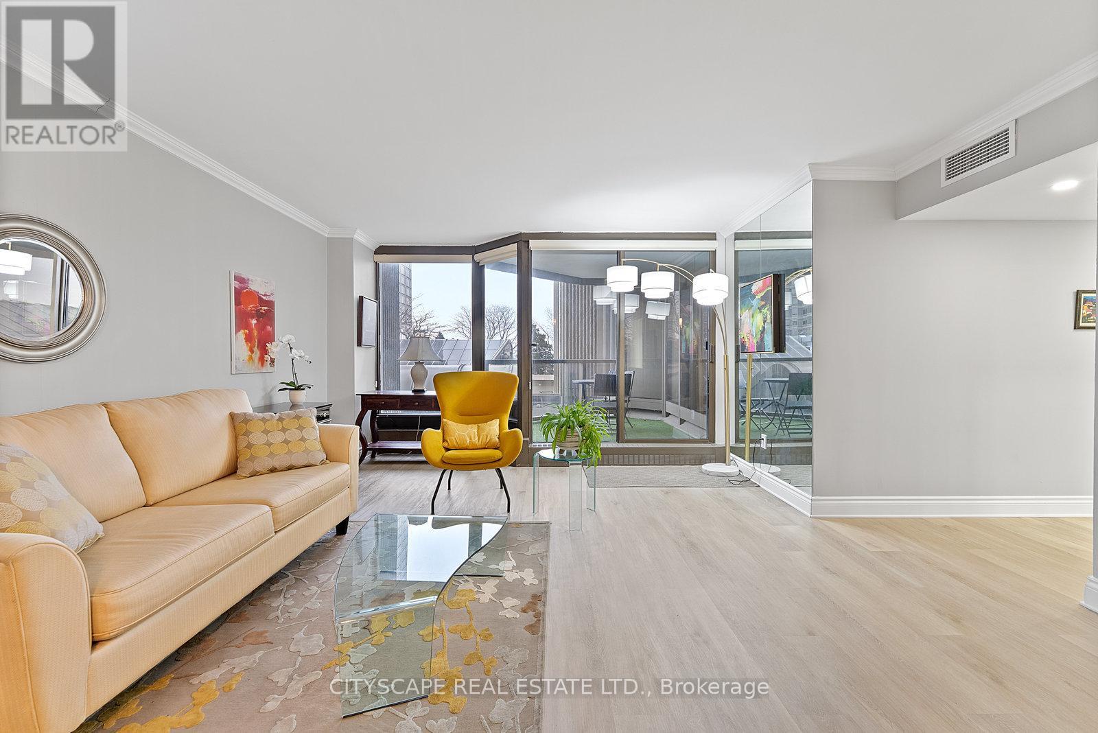 202 - 2045 Lake Shore Boulevard W, Toronto (mimico), Ontario