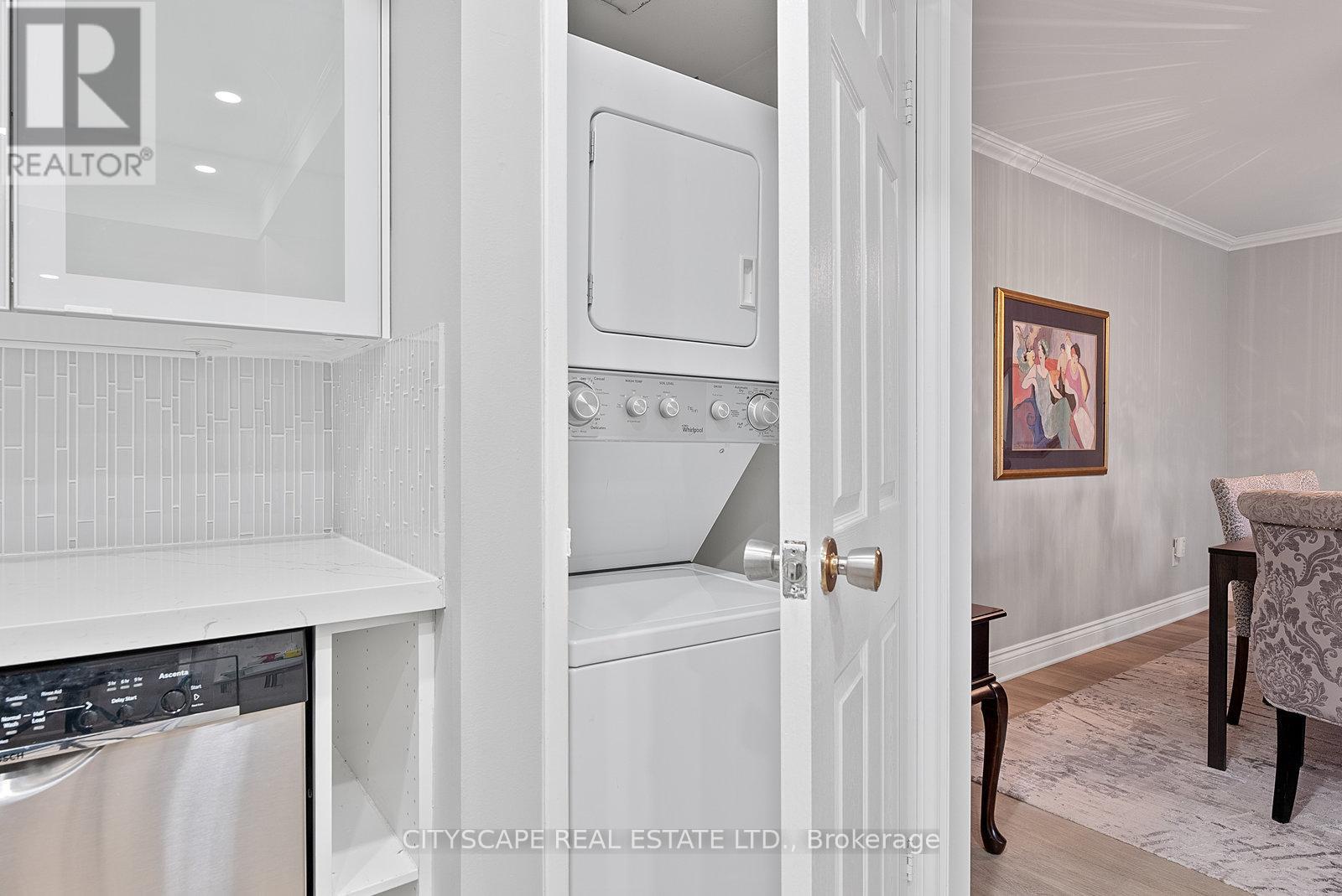 202 - 2045 Lake Shore Boulevard W, Toronto (mimico), Ontario