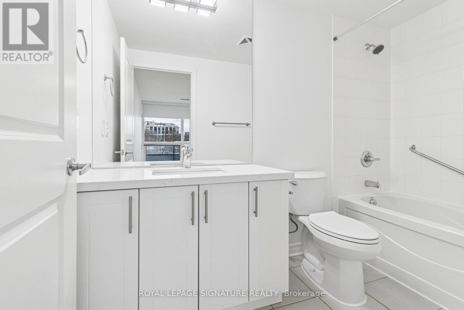 226 - 2885 Bayview Avenue, Toronto (bayview Village), Ontario