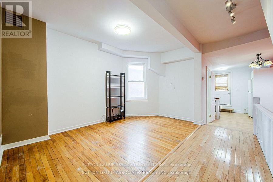 50 Lappin Avenue, Toronto (dovercourt-wallace Emerson-junction), Ontario