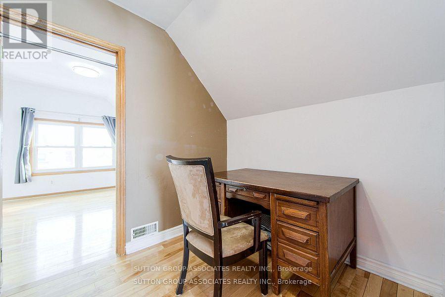 50 Lappin Avenue, Toronto (dovercourt-wallace Emerson-junction), Ontario