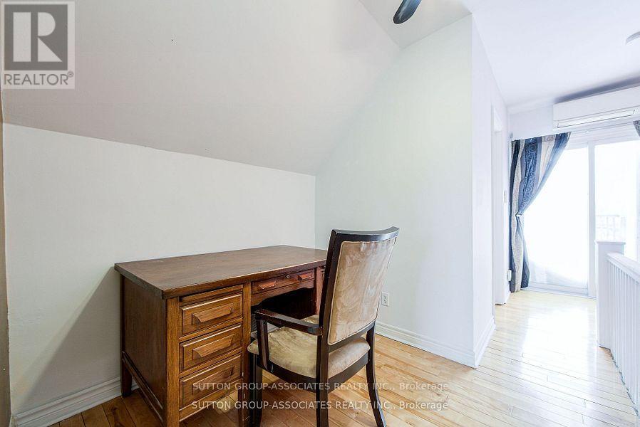 50 Lappin Avenue, Toronto (dovercourt-wallace Emerson-junction), Ontario