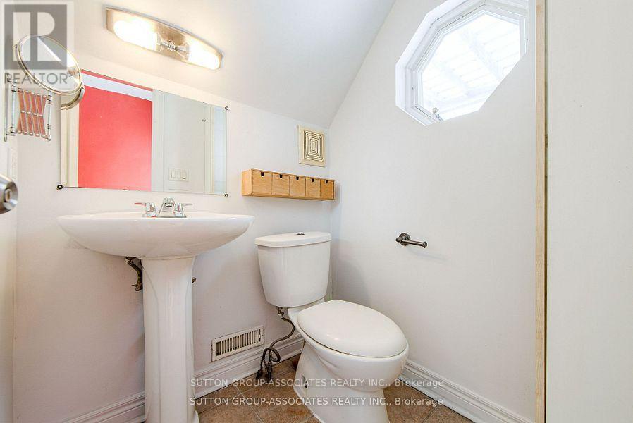 50 Lappin Avenue, Toronto (dovercourt-wallace Emerson-junction), Ontario