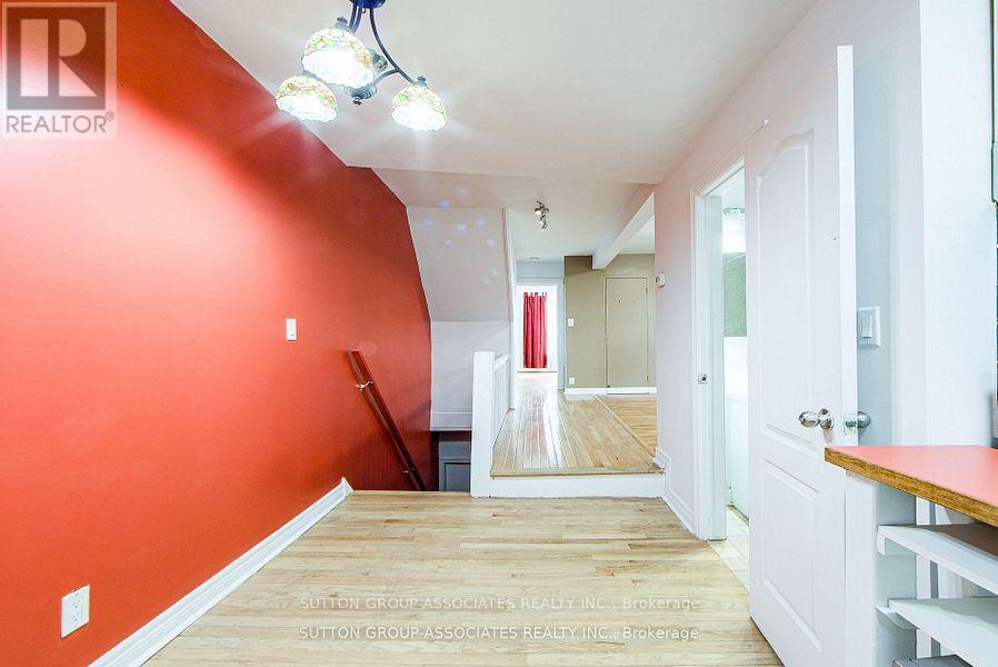 50 Lappin Avenue, Toronto (dovercourt-wallace Emerson-junction), Ontario