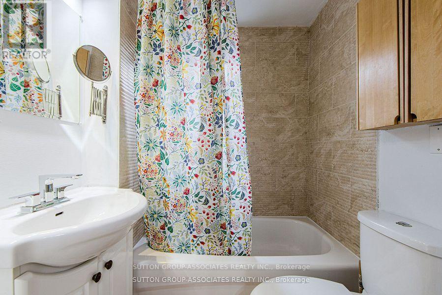 50 Lappin Avenue, Toronto (dovercourt-wallace Emerson-junction), Ontario