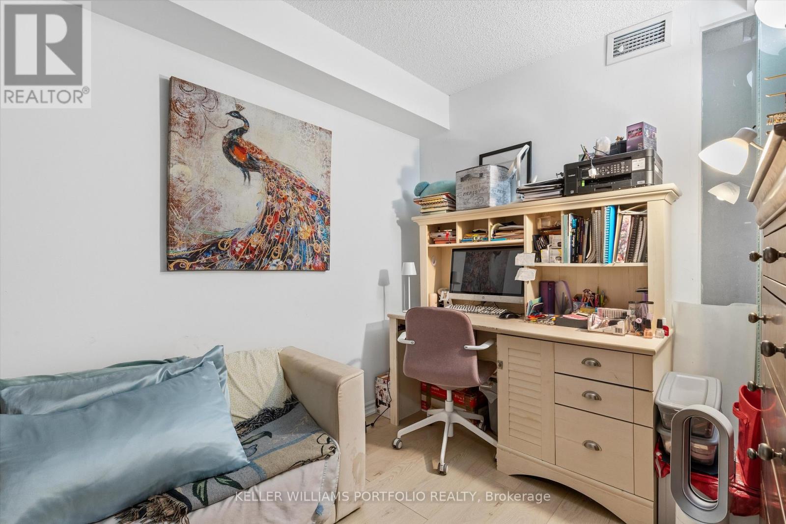 205 - 801 Bay Street, Toronto (bay Street Corridor), Ontario