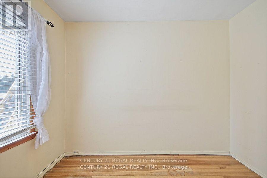 102 Newcastle Street, Toronto (mimico), Ontario