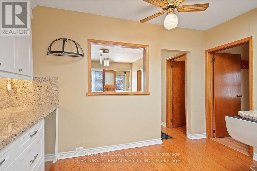 102 Newcastle Street, Toronto (mimico), Ontario