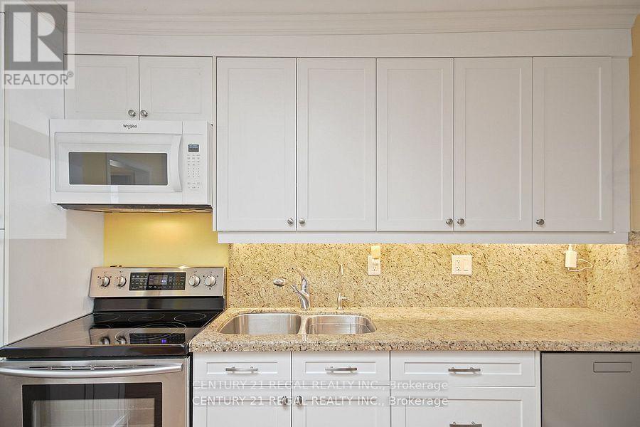 102 Newcastle Street, Toronto (mimico), Ontario