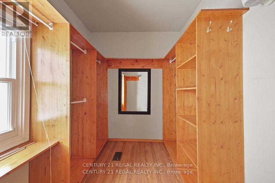 102 Newcastle Street, Toronto (mimico), Ontario