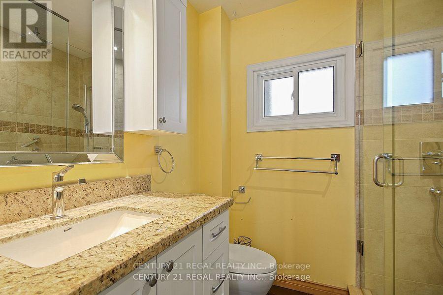 102 Newcastle Street, Toronto (mimico), Ontario