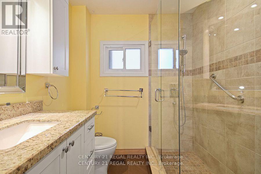 102 Newcastle Street, Toronto (mimico), Ontario