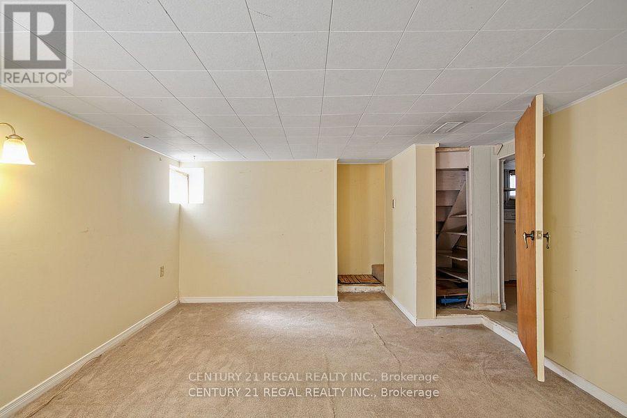 102 Newcastle Street, Toronto (mimico), Ontario