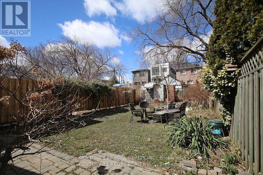 102 Newcastle Street, Toronto (mimico), Ontario