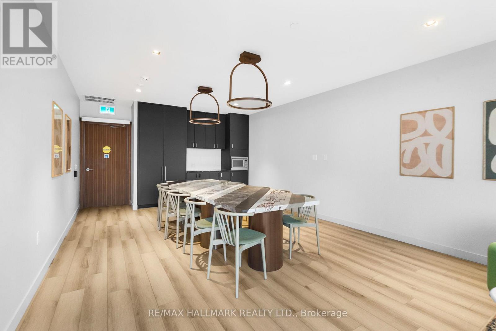 207 - 9 Tecumseth Street, Toronto (niagara), Ontario