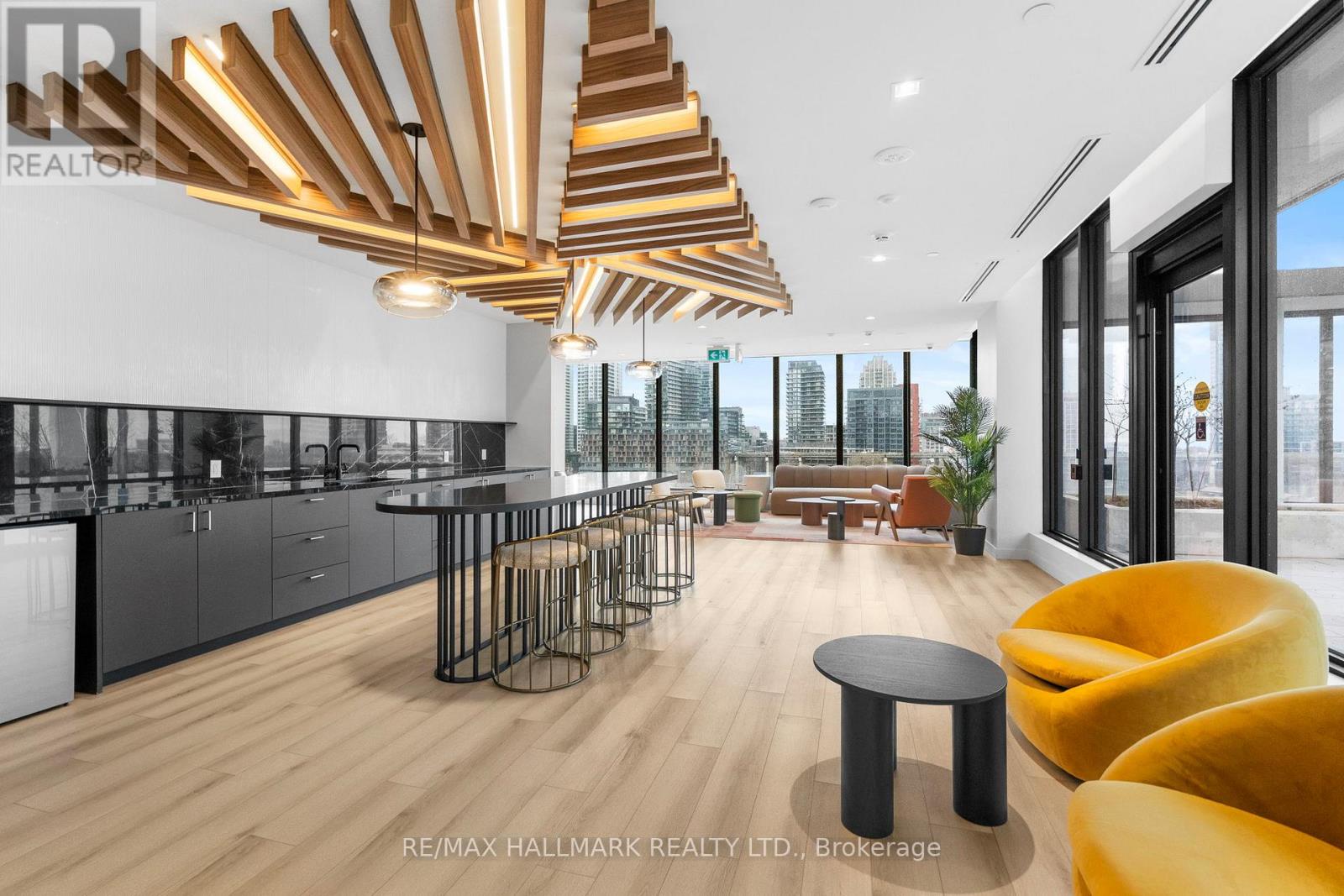 207 - 9 Tecumseth Street, Toronto (niagara), Ontario