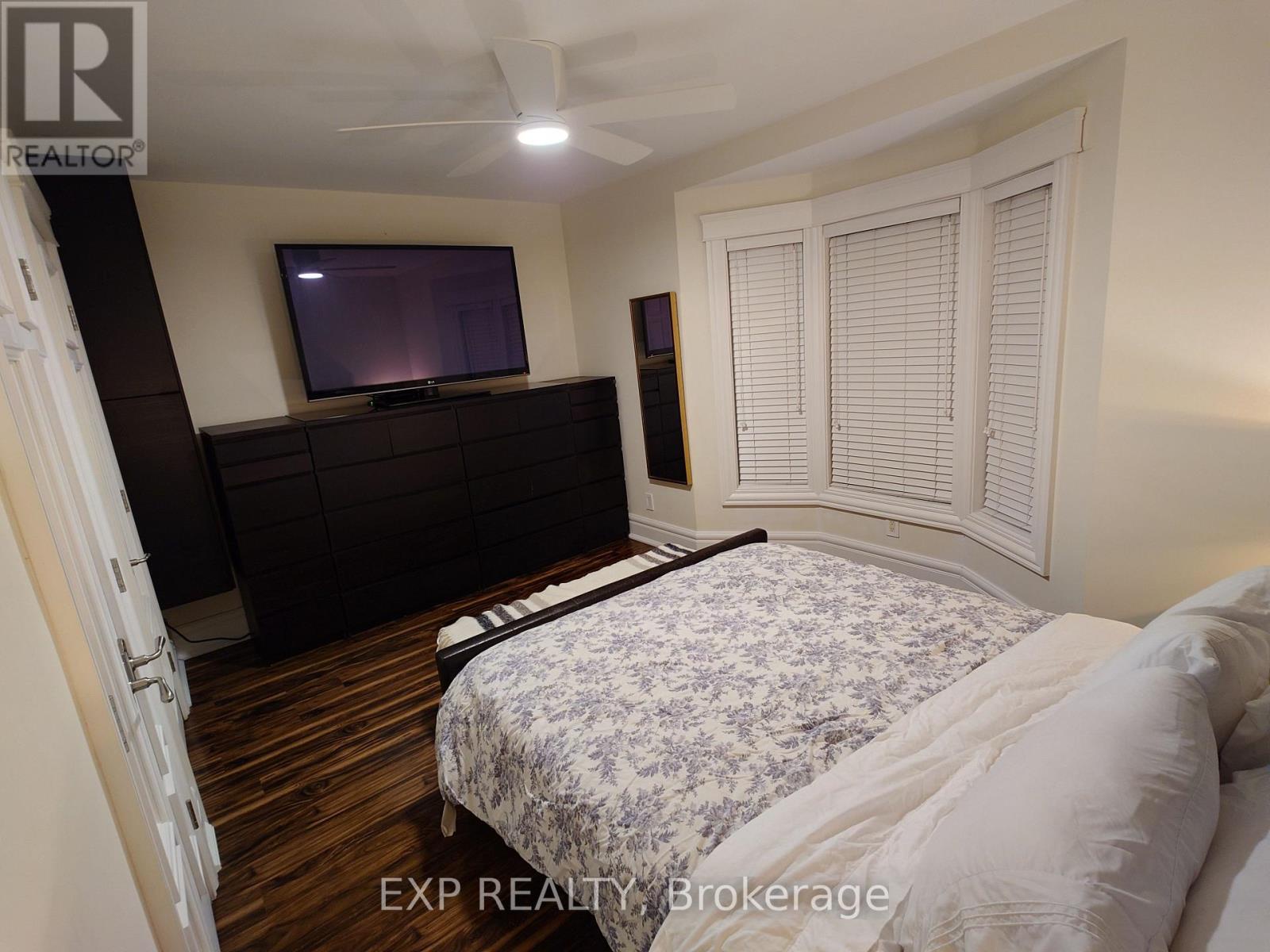 36 Talbot Street, Toronto (weston-pellam Park), Ontario