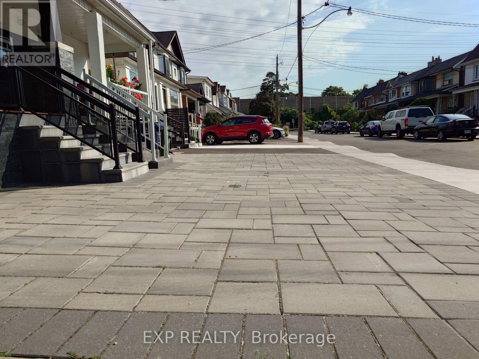 36 Talbot Street, Toronto (weston-pellam Park), Ontario