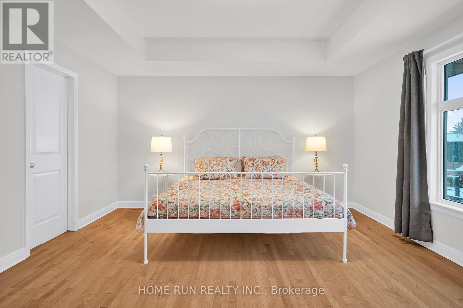 100 Lochhouse Walk, Ottawa, Ontario