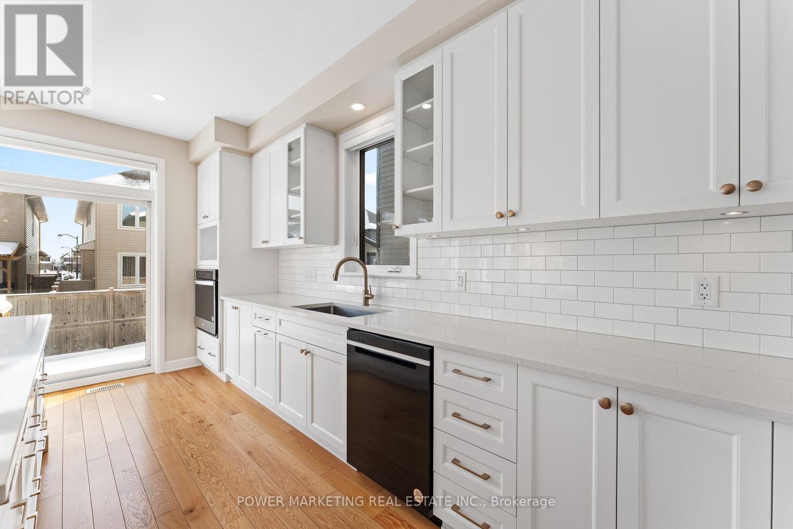 886 Sendero Way, Ottawa, Ontario