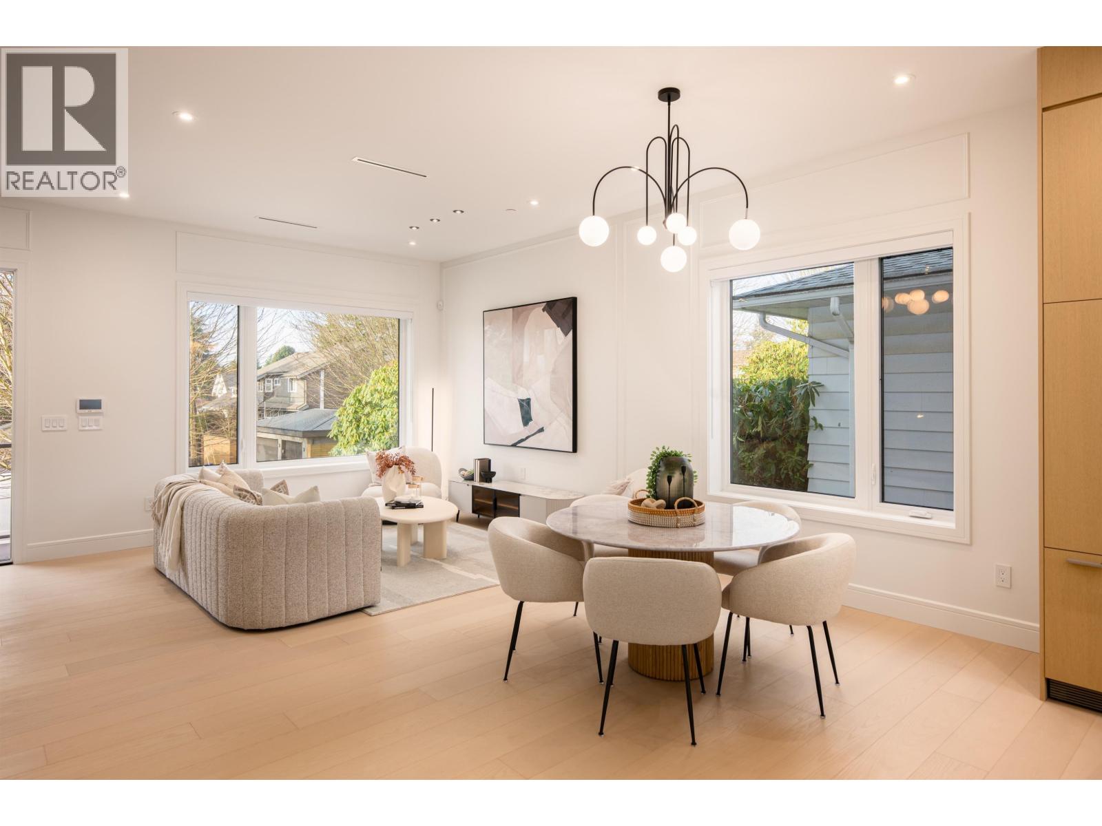 7382 Maple Street, Vancouver, British Columbia