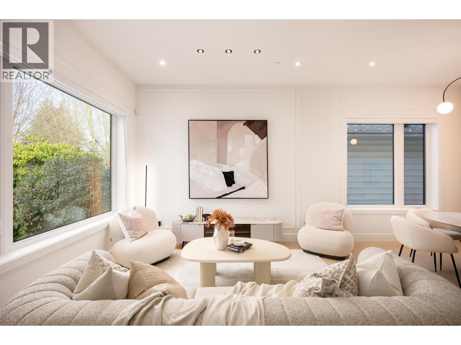 7382 Maple Street, Vancouver, British Columbia