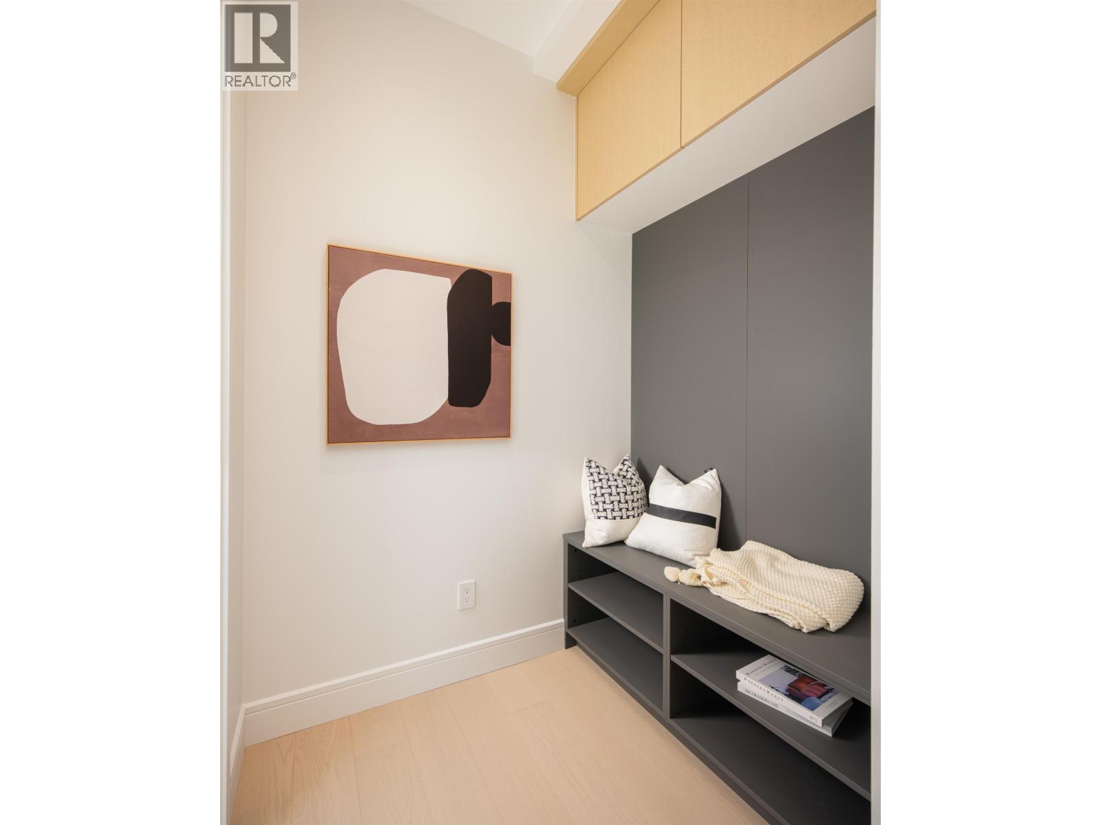 7382 Maple Street, Vancouver, British Columbia