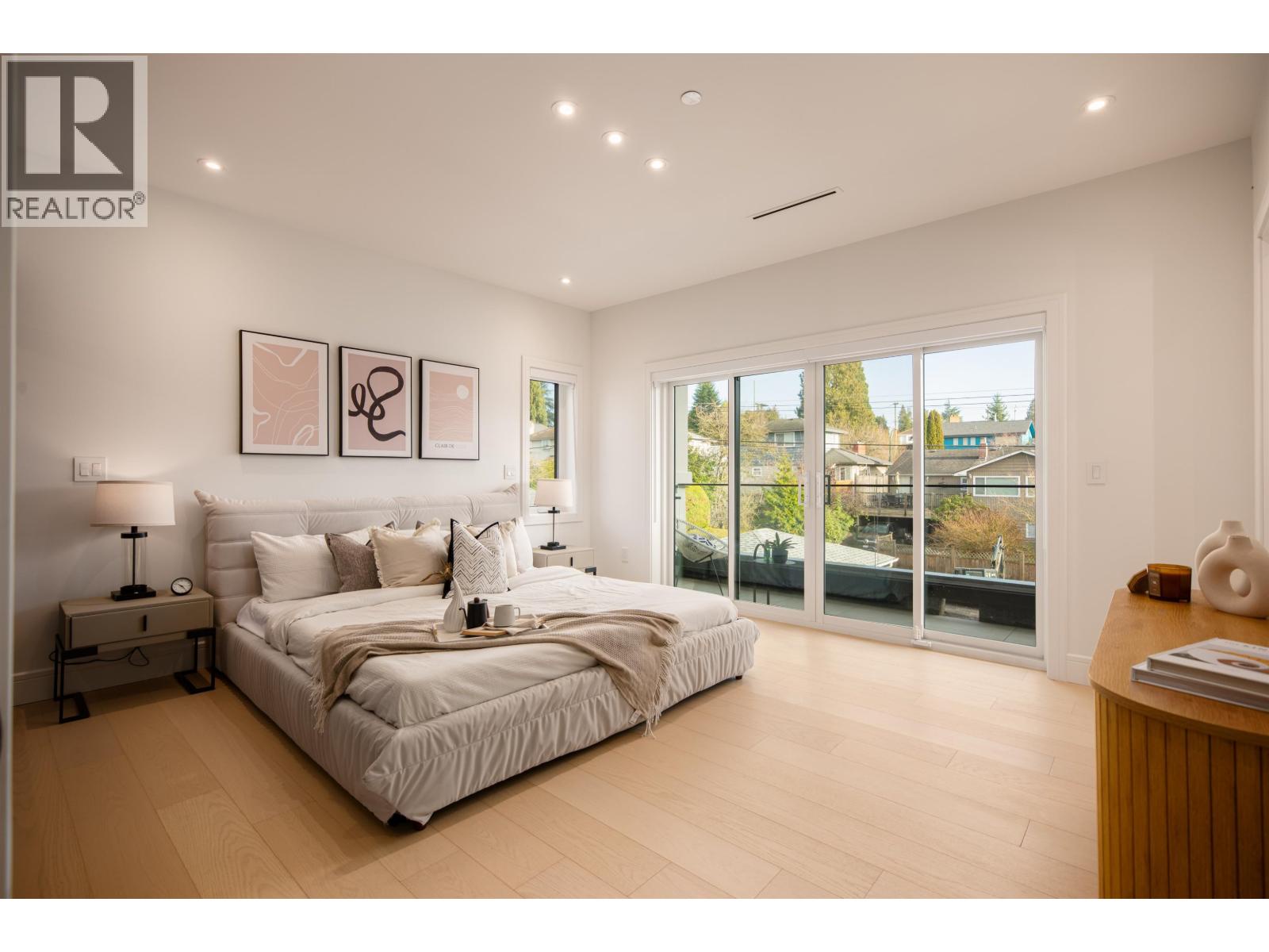 7382 Maple Street, Vancouver, British Columbia