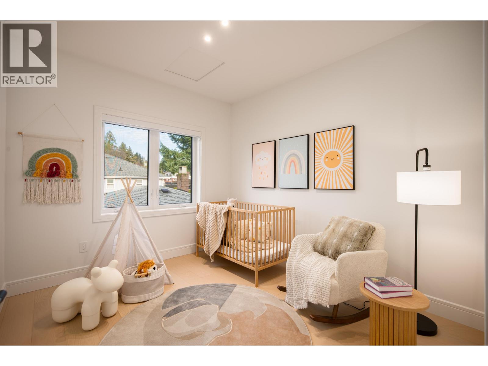 7382 Maple Street, Vancouver, British Columbia