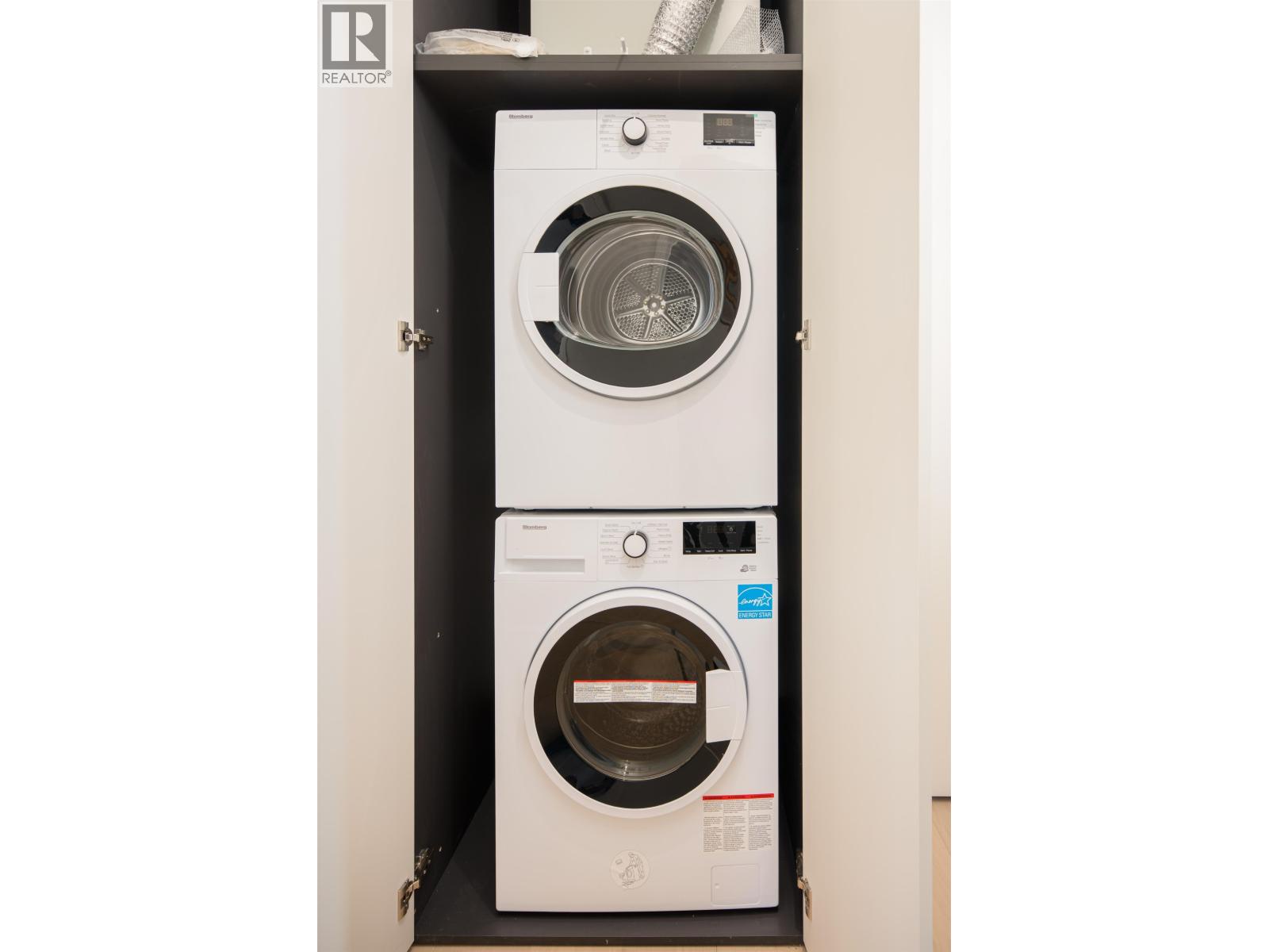 7382 Maple Street, Vancouver, British Columbia