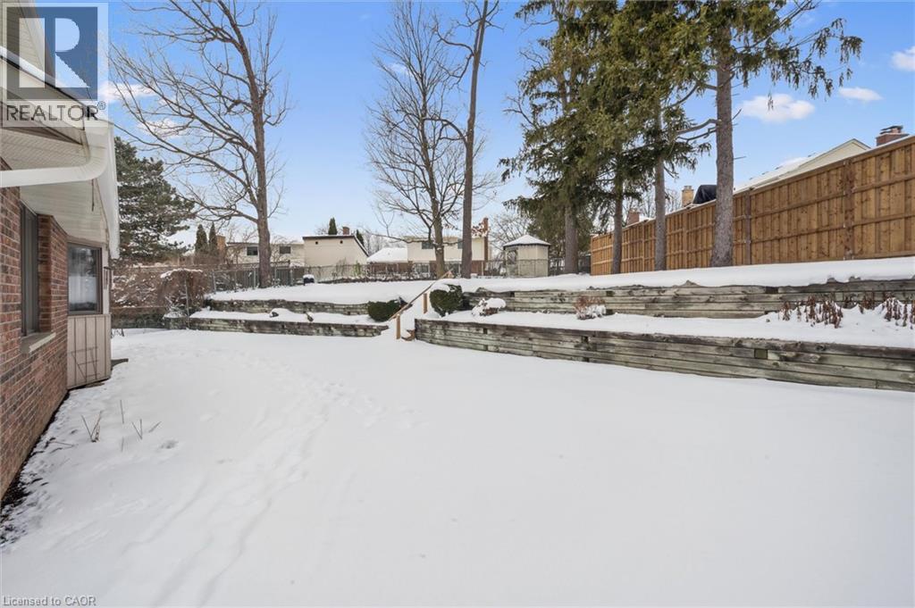 18 Woodview Court, Kitchener, Ontario