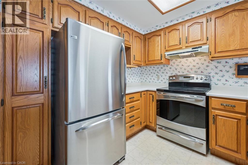 18 Woodview Court, Kitchener, Ontario