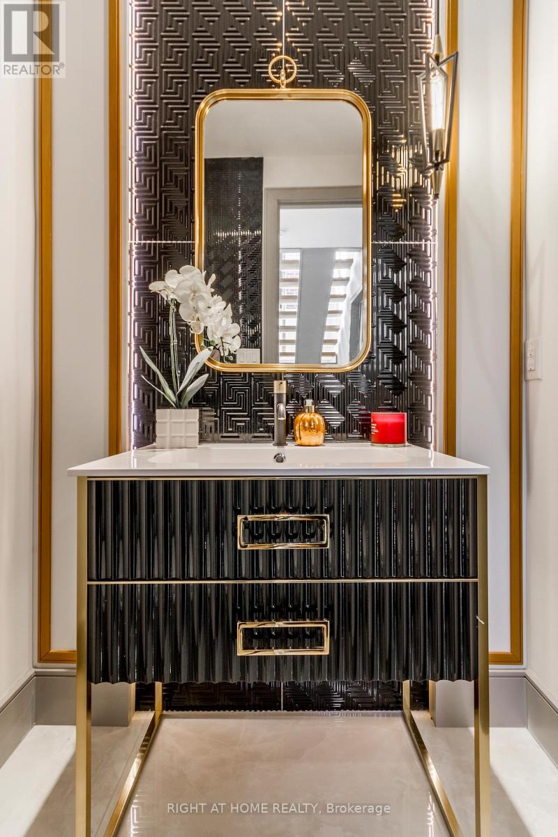 118 Martin Grove Road, Toronto (islington-city Centre West), Ontario