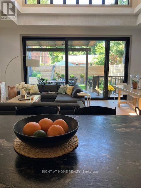 118 Martin Grove Road, Toronto (islington-city Centre West), Ontario