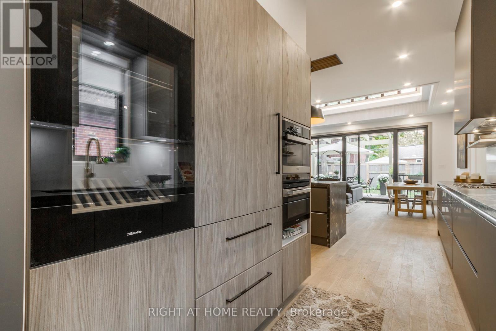 118 Martin Grove Road, Toronto (islington-city Centre West), Ontario