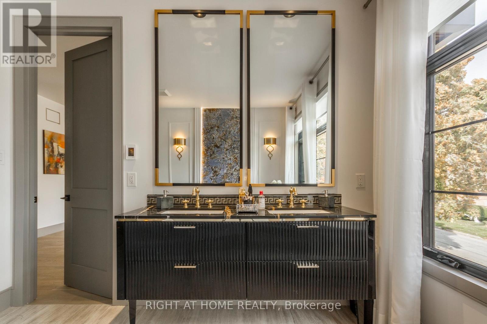 118 Martin Grove Road, Toronto (islington-city Centre West), Ontario