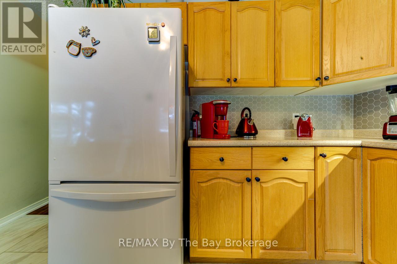 27 Pennsylvania Avenue E, Wasaga Beach, Ontario