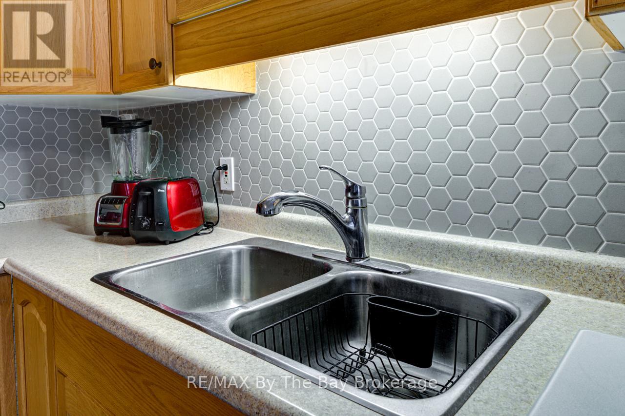 27 Pennsylvania Avenue E, Wasaga Beach, Ontario