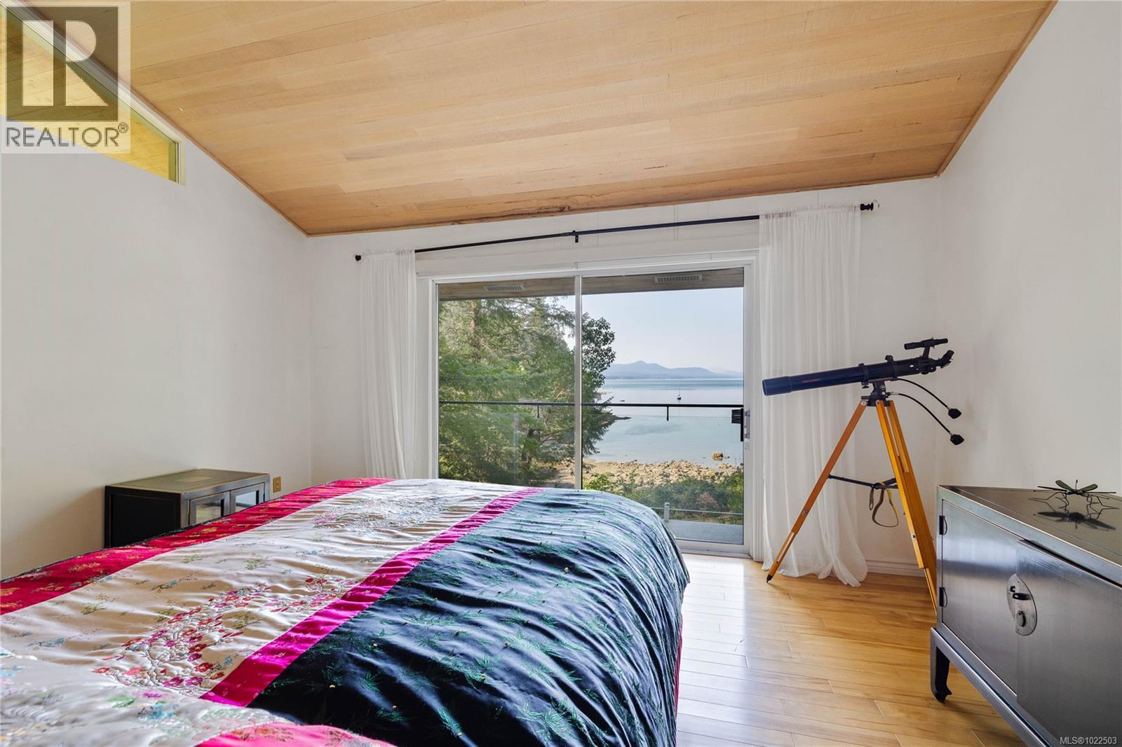 212 Sunset Dr, Salt Spring, British Columbia