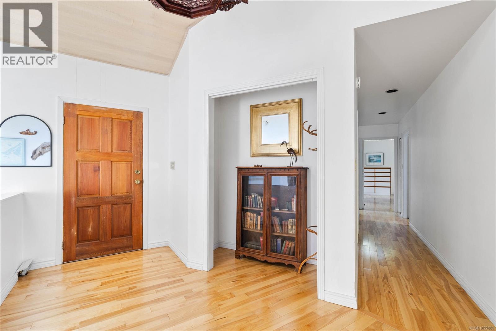 212 Sunset Dr, Salt Spring, British Columbia