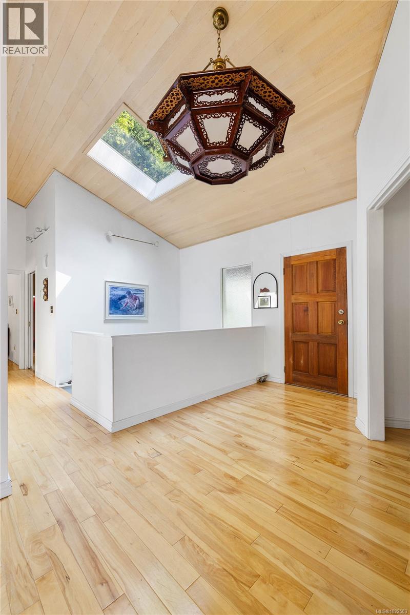 212 Sunset Dr, Salt Spring, British Columbia