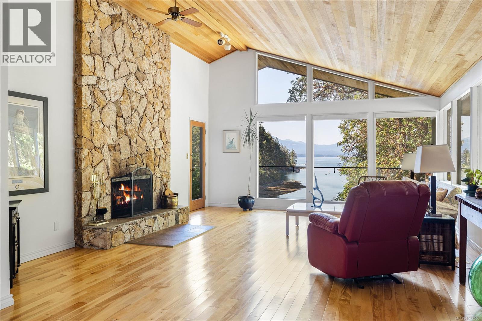 212 Sunset Dr, Salt Spring, British Columbia