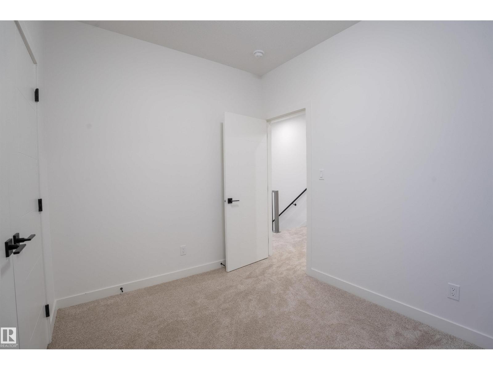 5211 104a St Nw Nw, Edmonton, Alberta