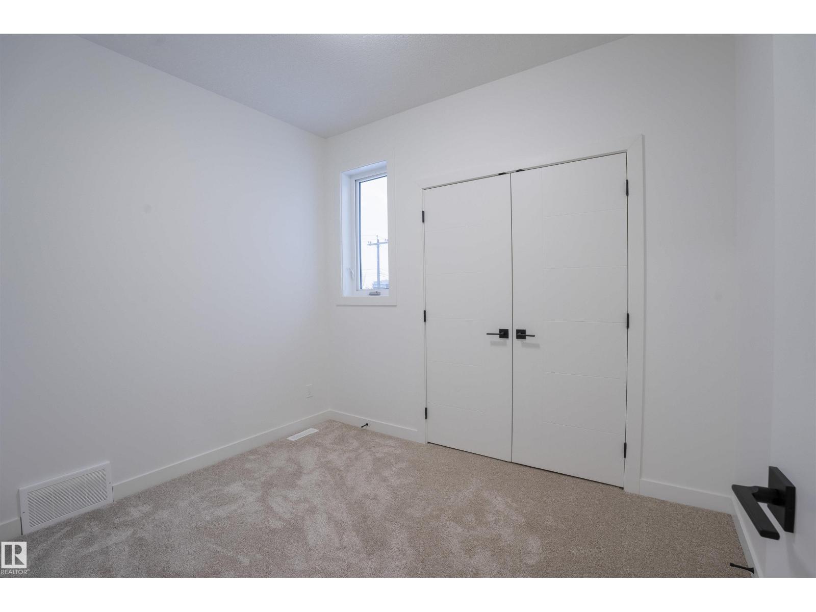 5211 104a St Nw Nw, Edmonton, Alberta